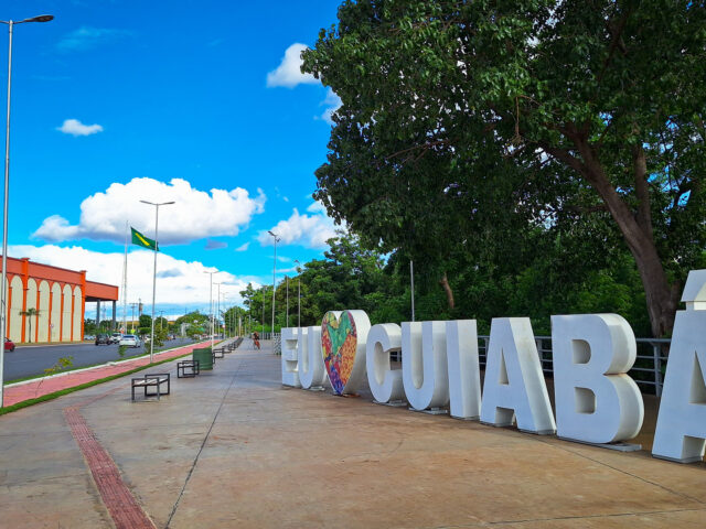 Do Centro da América Latina ao Esquenta de Carnaval: Nossa Chegada a Cuiabá