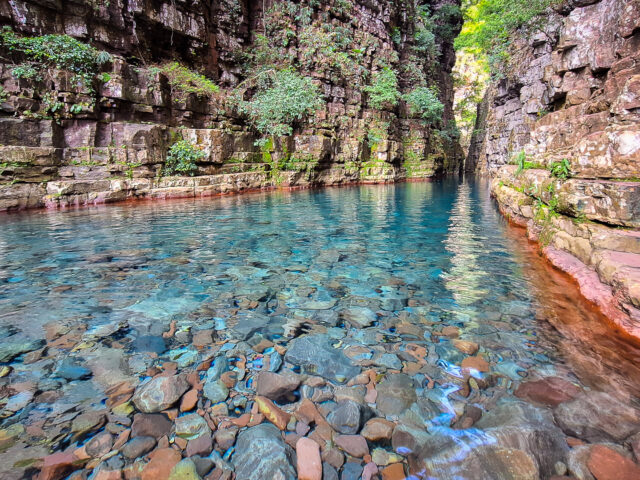 Do Poço Azul às Cachoeiras: Um Dia Intenso de Trilha e Banho de Rio no Mato Grosso